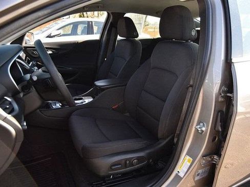 Used 2024 Chevrolet Malibu LT image 18