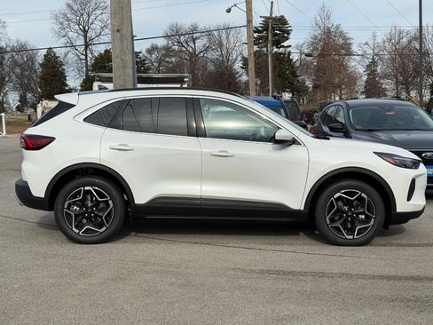 New 2026 Ford Escape Platinum w/ Equipment Group 601A image 2