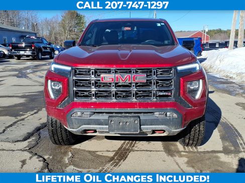 Used 2023 GMC Canyon AT4 image 2