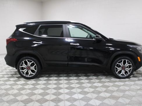 Used 2023 Kia Seltos SX w/ SX Sunroof Package AWD/4WD image 13