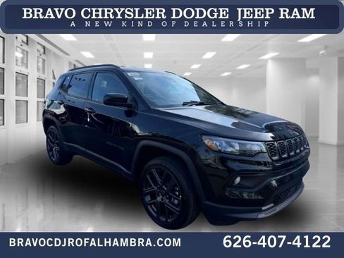 New 2026 Jeep Compass Latitude image 1