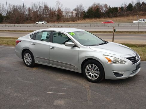 Used 2014 Nissan Altima 2.5 S image 7