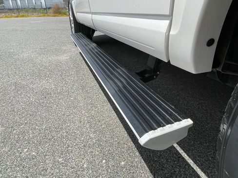 Used 2013 Ford Expedition EL Limited RWD image 36