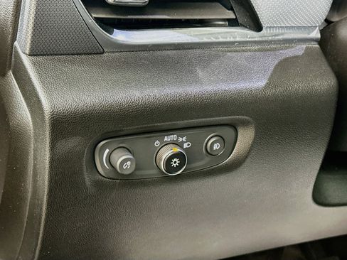 Used 2019 Chevrolet Traverse Premier AWD/4WD image 10