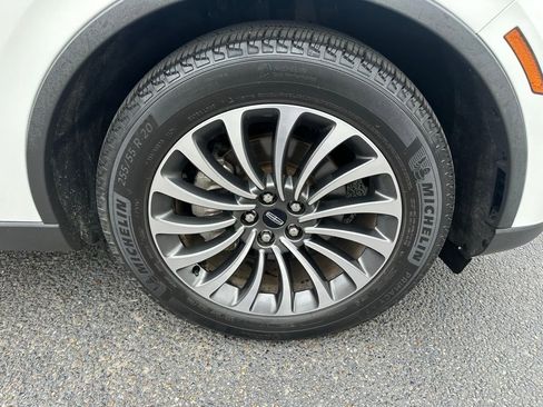 Used 2022 Lincoln Aviator Reserve w/ Elements Package Plus image 25