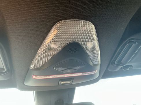 Used 2020 Toyota C-HR XLE image 23