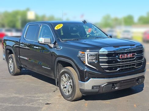 Used 2025 GMC Sierra 1500 SLT AWD/4WD image 10