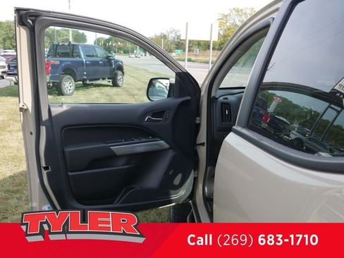 Used 2022 Chevrolet Colorado ZR2 image 17