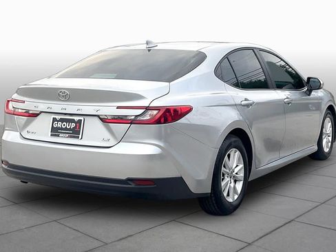Used 2025 Toyota Camry LE w/ Convenience Package FWD image 13