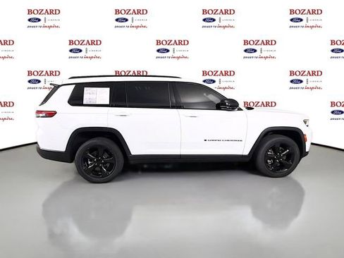 Used 2023 Jeep Grand Cherokee L Laredo AWD/4WD image 9