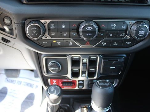 New 2026 Jeep Wrangler Unlimited Rubicon 392 w/ Quick Order Package 27X Moab AWD/4WD image 21
