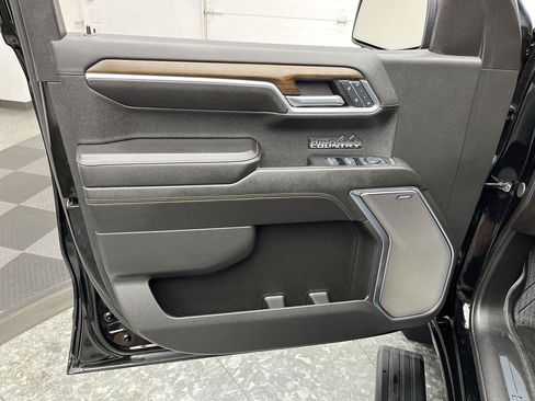 Certified 2024 Chevrolet Silverado 1500 High Country w/ High Country Premium Package AWD/4WD image 9