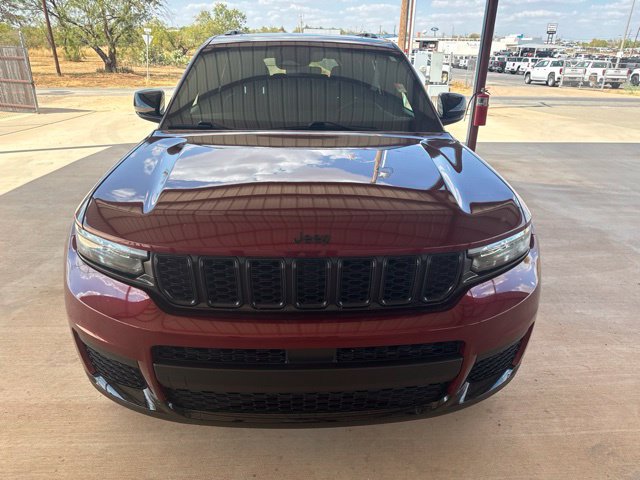 Used 2023 Jeep Grand Cherokee L Laredo AWD/4WD image 2
