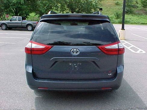 Used 2015 Toyota Sienna LE FWD image 6