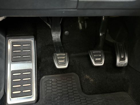 Used 2020 Volkswagen GTI S image 20