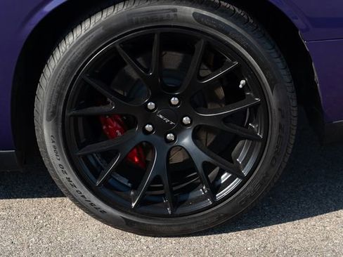 Used 2016 Dodge Challenger SRT Hellcat image 10