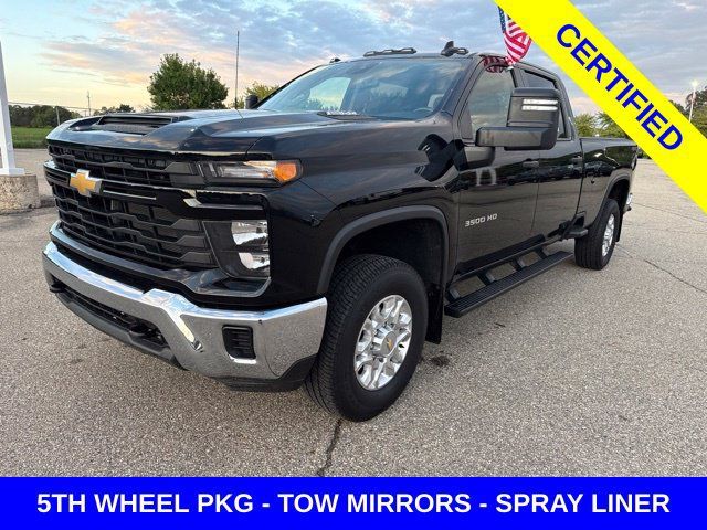 Used 2024 Chevrolet Silverado 3500 W/T AWD/4WD image 2