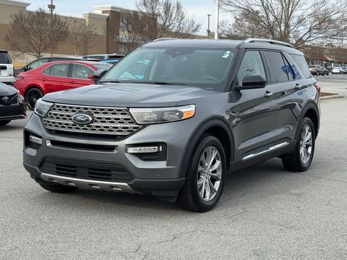 Used 2023 Ford Explorer Limited image 2