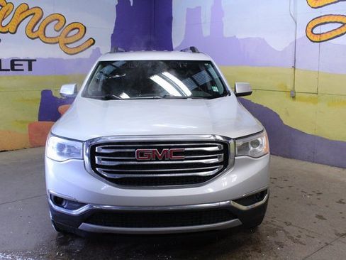 Used 2019 GMC Acadia SLE image 3