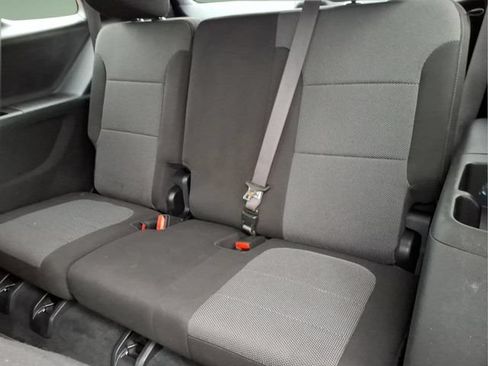 Used 2023 Chevrolet Traverse LT FWD image 13