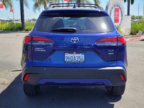 Used 2023 Toyota Corolla Cross XLE w/ Convenience Package image 6