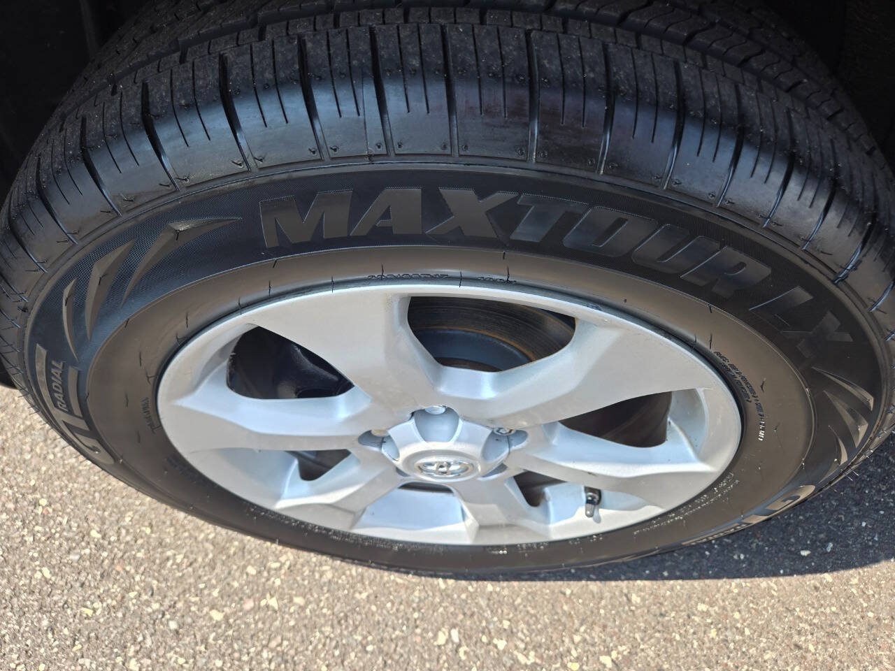 Used 2011 Toyota RAV4 Limited w/ Limited Extra Value Pkg AWD/4WD image 29