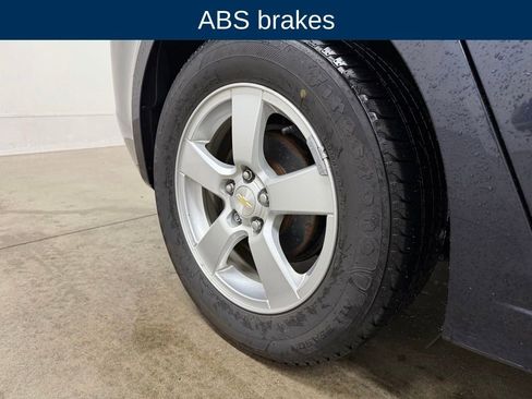 Used 2016 Chevrolet Cruze LT FWD image 13