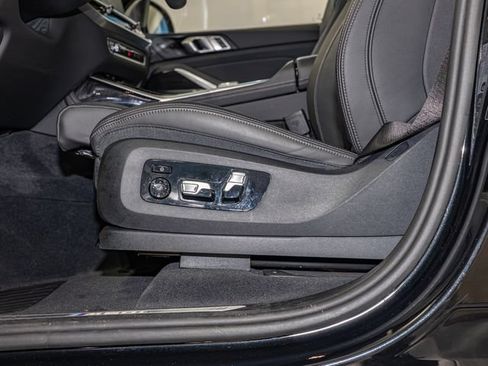 Certified 2025 BMW X7 M60i AWD/4WD image 15