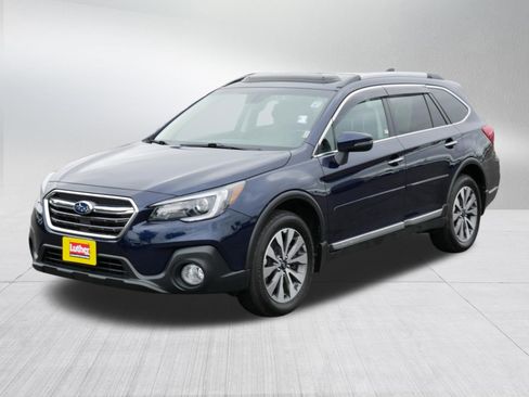 Used 2018 Subaru Outback 2.5i Touring AWD/4WD image 3