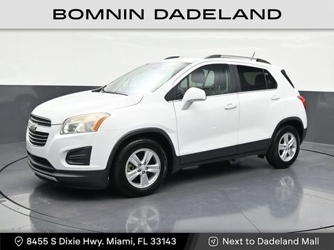 Used 2016 Chevrolet Trax LT FWD image 1