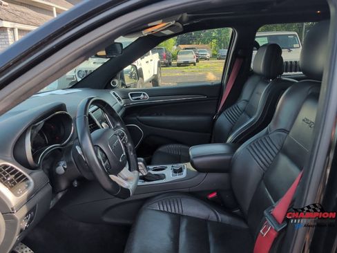 Used 2018 Jeep Grand Cherokee SRT AWD/4WD image 14