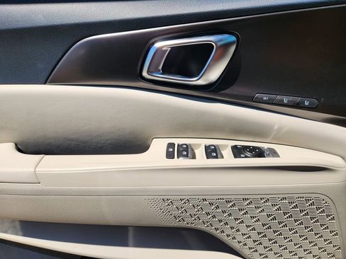 New 2026 Kia Carnival SX w/ SX Dark Edition Package FWD image 16