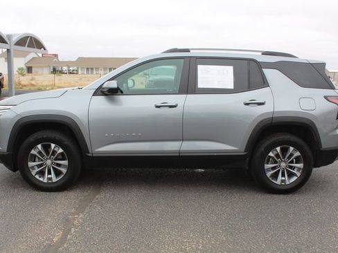 Used 2025 Chevrolet Equinox LT w/ Convenience Package II FWD image 8