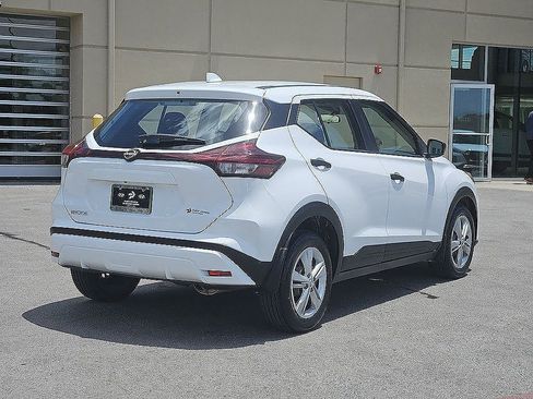 Used 2024 Nissan Kicks S FWD image 4