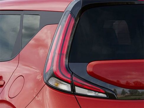 Certified 2025 Kia Soul S FWD image 11