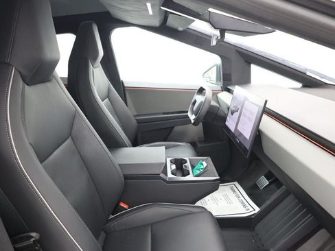 Used 2025 Tesla Cybertruck AWD Crew Cab image 25
