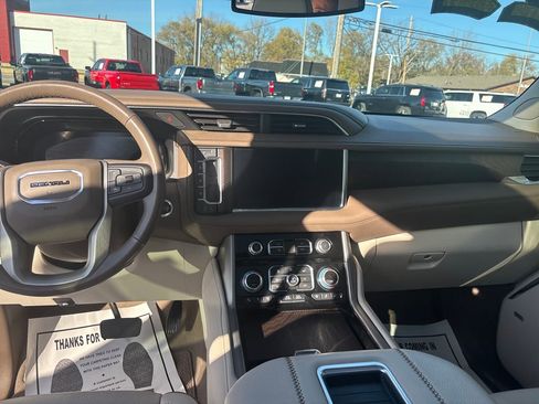 Used 2022 GMC Yukon Denali image 17