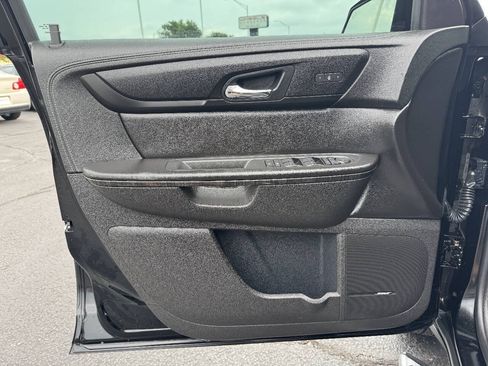 Used 2017 GMC Acadia Limited SLT FWD image 15