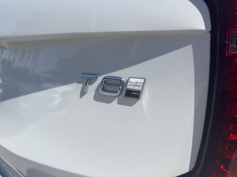 New 2025 Volvo XC90 T8 Ultra w/ Protection Package Premier AWD/4WD image 14