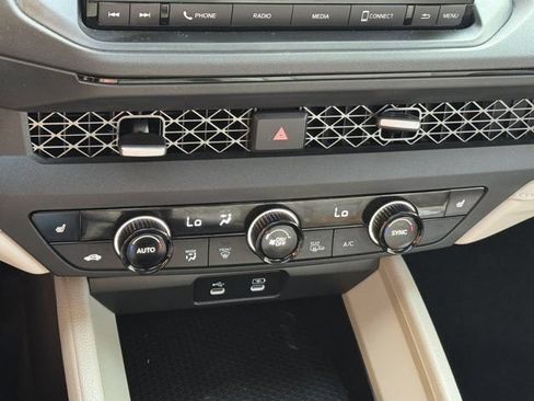 Used 2025 Honda Accord SE image 10