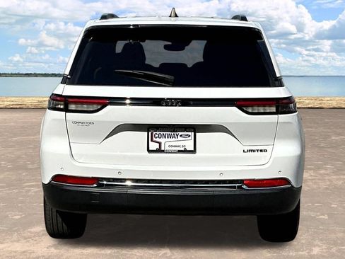 Used 2023 Jeep Grand Cherokee Limited RWD image 7