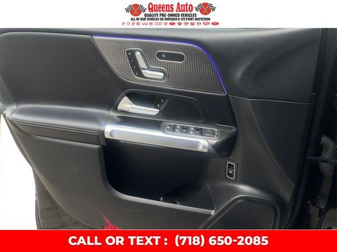 Used 2021 Mercedes-Benz GLB 250 4MATIC w/ Premium Package image 24