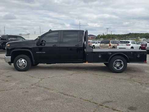Used 2024 Chevrolet Silverado 3500 LT image 2