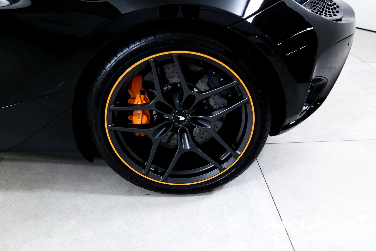 Used 2024 McLaren 750S RWD image 24