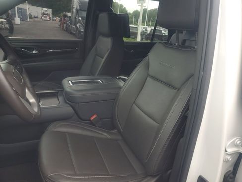 Used 2024 GMC Yukon Denali image 14