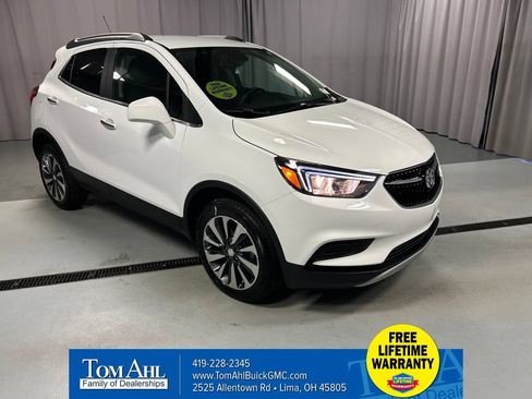 Used 2022 Buick Encore Preferred w/ Safety Package AWD/4WD image 1