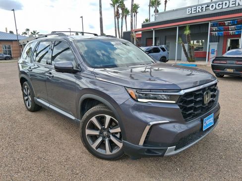 Used 2023 Honda Pilot Elite image 1