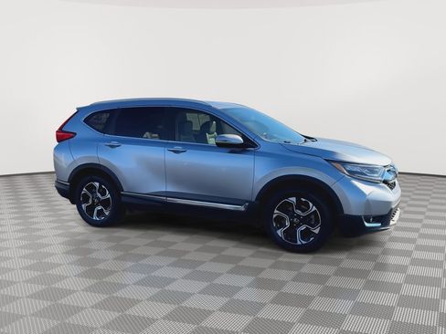 Used 2018 Honda CR-V Touring image 2