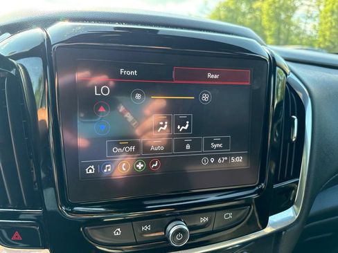 Used 2023 Chevrolet Traverse LT w/ LPO, Floor Liner Package AWD/4WD image 26