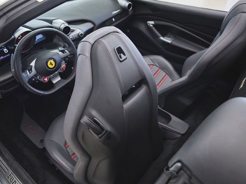 Used 2023 Ferrari F8 Tributo image 47